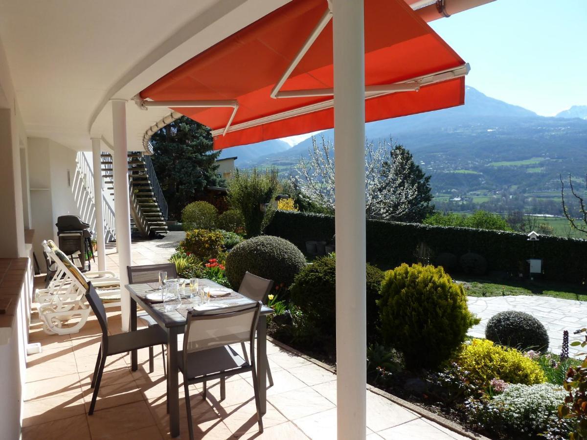 Vue Sur Les Montagnes Apartment Embrun Bagian luar foto