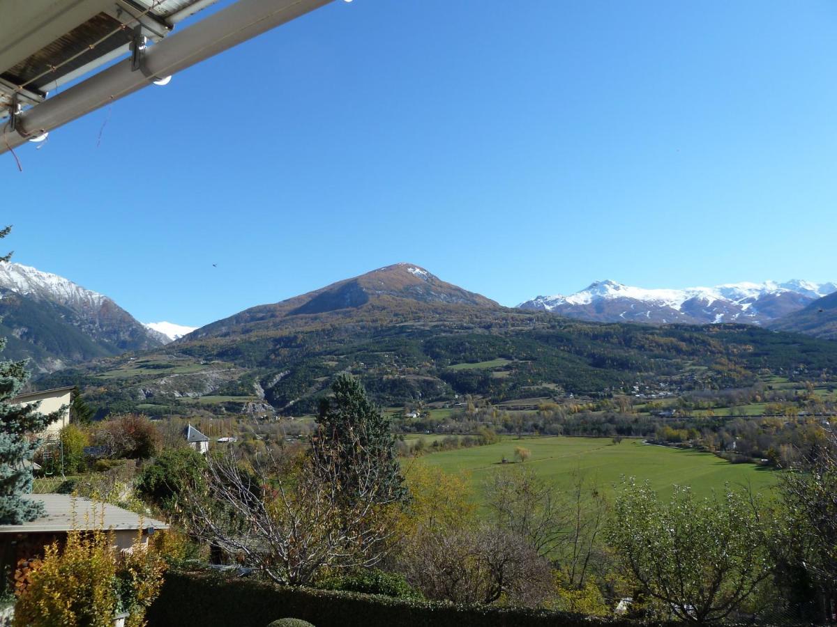 Vue Sur Les Montagnes Apartment Embrun Bagian luar foto