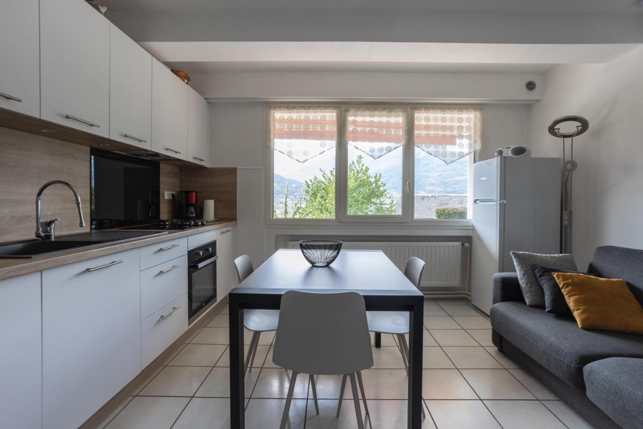 Vue Sur Les Montagnes Apartment Embrun Bagian luar foto