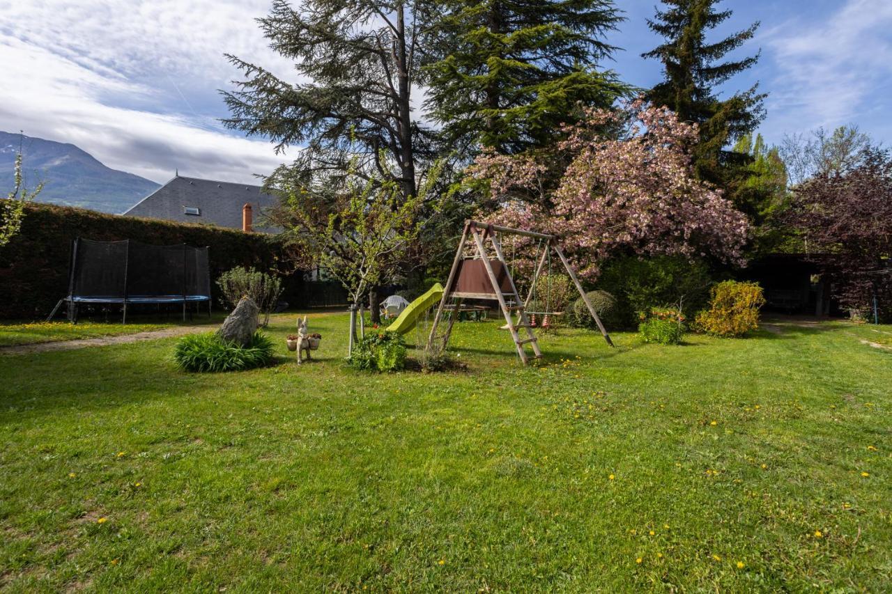 Vue Sur Les Montagnes Apartment Embrun Bagian luar foto