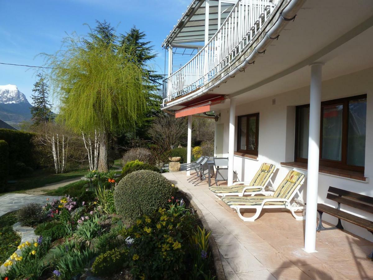 Vue Sur Les Montagnes Apartment Embrun Bagian luar foto