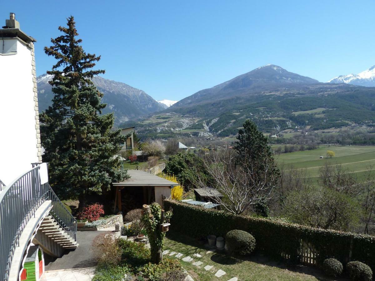 Vue Sur Les Montagnes Apartment Embrun Bagian luar foto