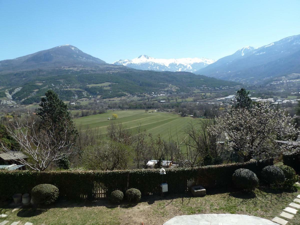 Vue Sur Les Montagnes Apartment Embrun Bagian luar foto
